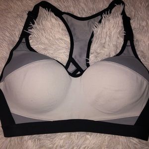 Victoria Sport padded sports bra